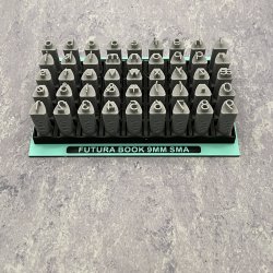Futura Book � komplet bogstavs�t (store + sm� bogstaver)
