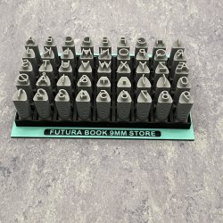Futura Book � komplet bogstavs�t (store + sm� bogstaver)